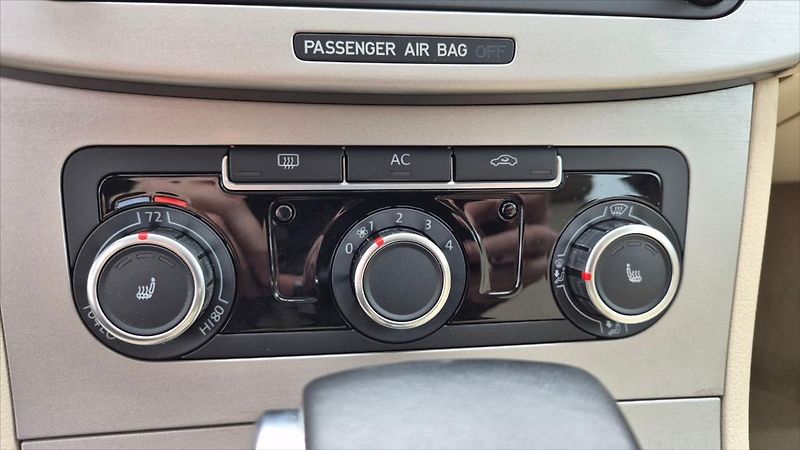 Volkswagen Passat 2,0 TSi 147 Kw DSG klima kůže - fotka 14 z 22