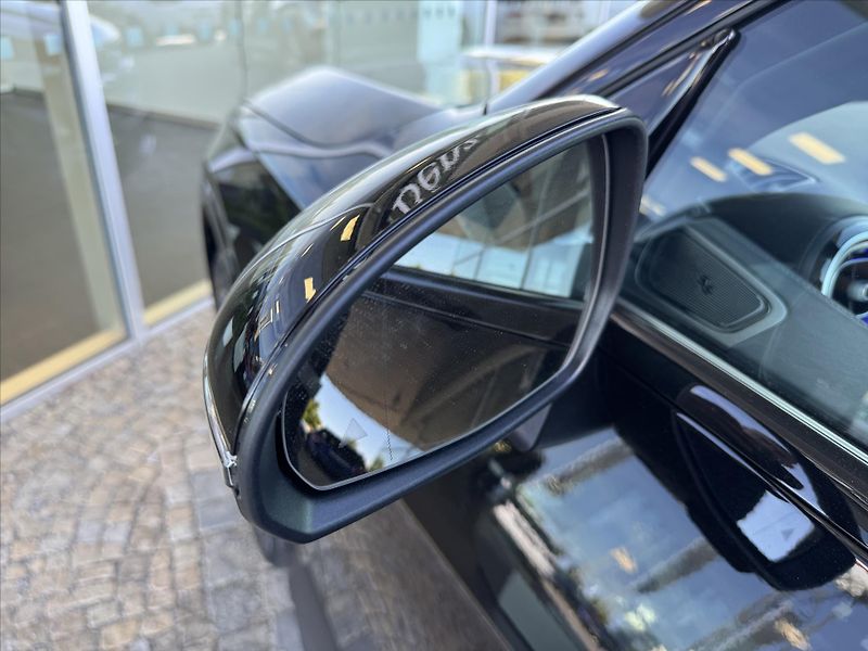 Mercedes-Benz GLC 300de 4M*AMG*NIGHT - fotka 30 z 34