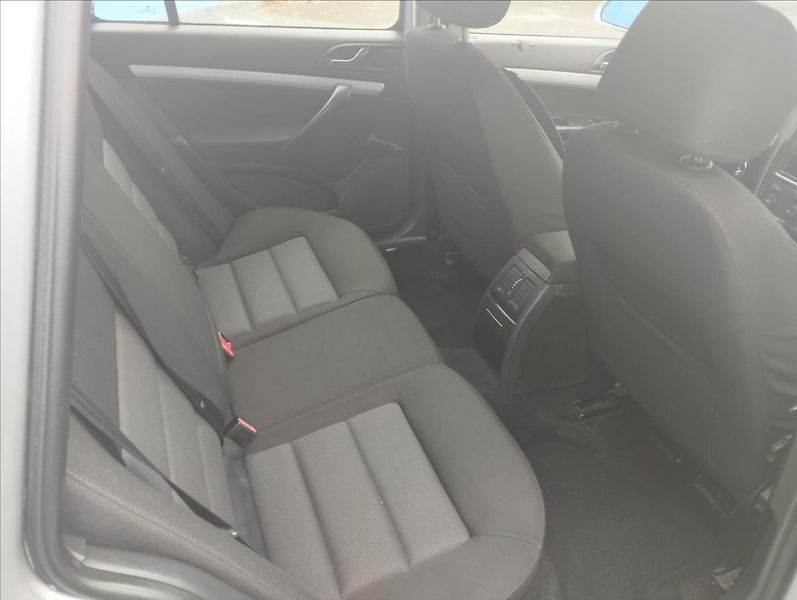 Škoda Octavia 1,9 TDi 77KW - fotka 9 z 13