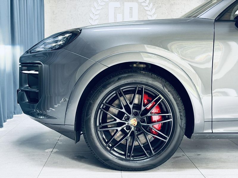 Porsche Cayenne (2024) S V8 CARBON EXT+INT MASAZE MAX - fotka 11 z 42