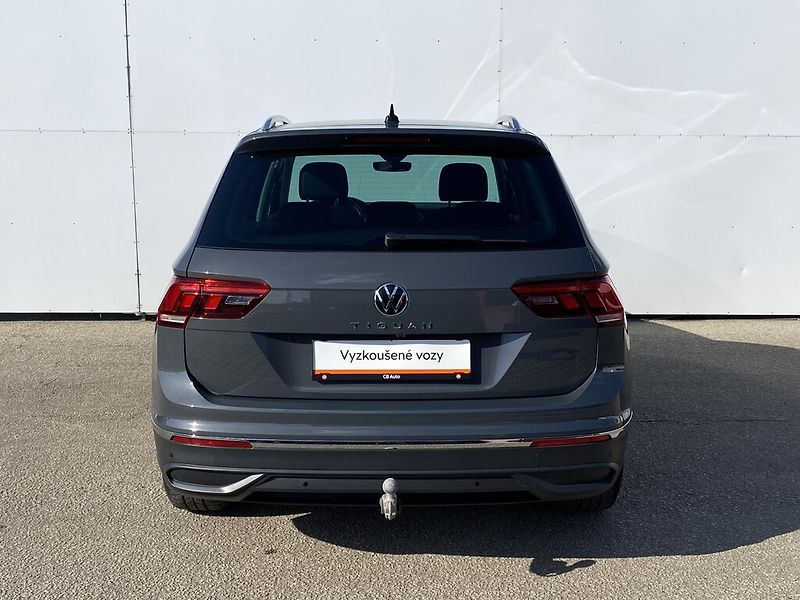 Volkswagen Tiguan 1,5 TSI 110 kW EVO Life DSG - fotka 6 z 29