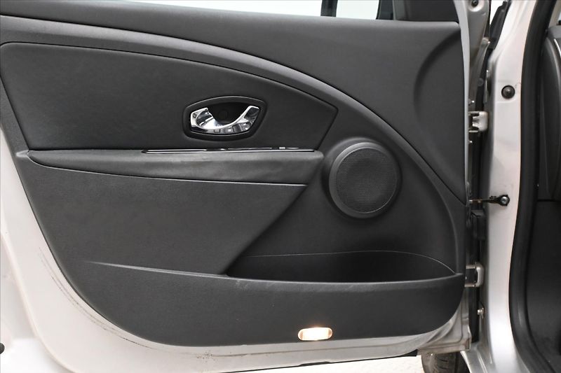 Renault Mégane 1,5 dCi 81kW Grandtour Tažné K - fotka 23 z 30