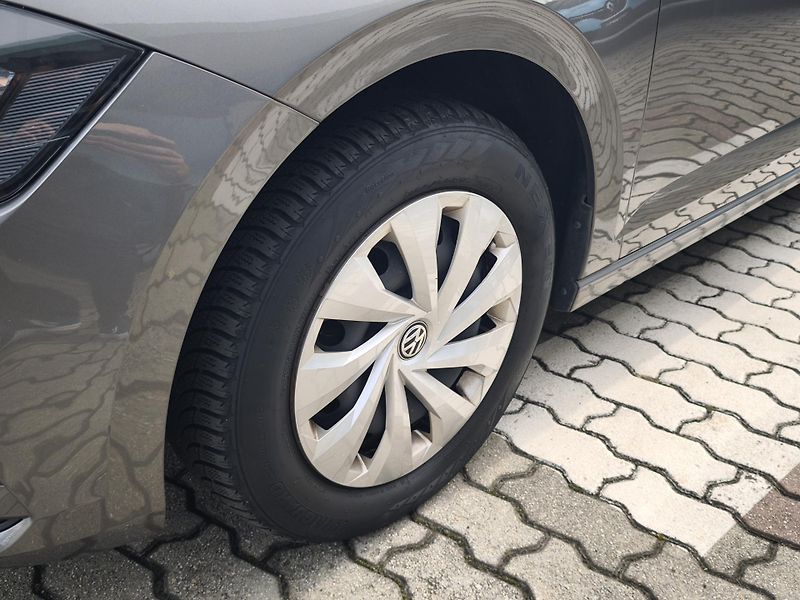 Volkswagen Polo 2020 ČR 1.0 MPI 59kW - fotka 23 z 25