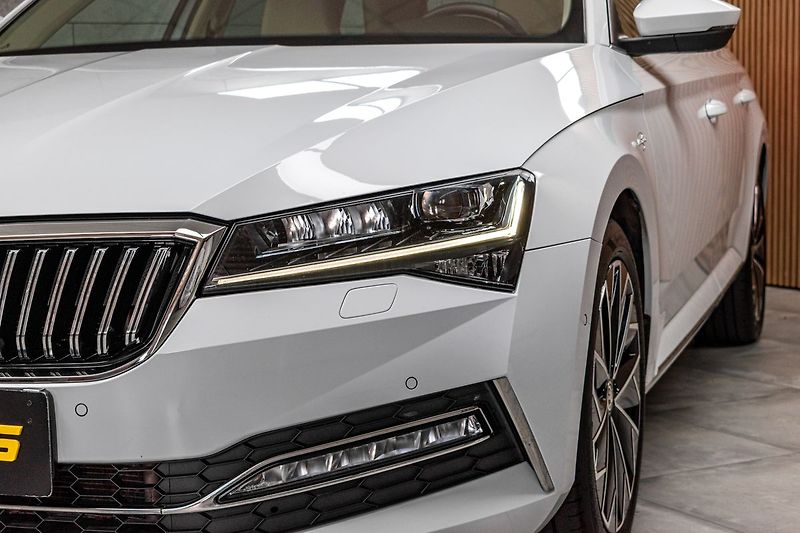 Škoda Superb TDI 147kW 4x4*L&K*TAŽNÉ*ČR 1.M - fotka 44 z 49
