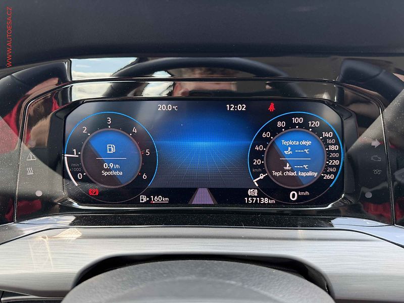 Volkswagen Golf (2022) 2.0 TDi, Style, LED - fotka 14 z 17