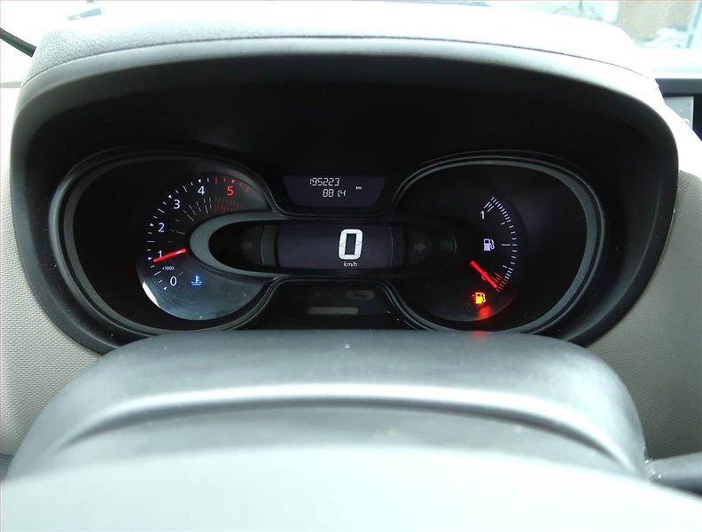 Renault Trafic (2019) 1.6 dCi, Bus, 9Míst, ČR, DPH - fotka 11 z 16