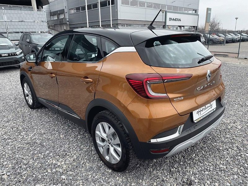 Renault Captur (2023) 1.0 TCe,67kW,Intens,1.Maj,ČR - fotka 6 z 32