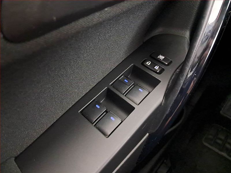 Toyota Auris (2015) 1.2 Ti, Serv.kniha, Tempomat - fotka 17 z 18