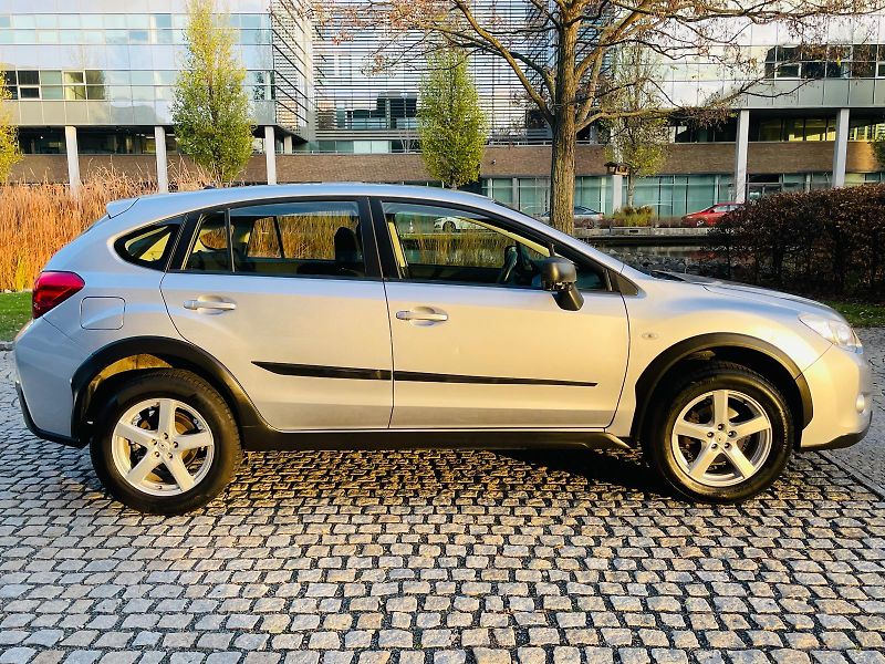 Subaru XV 1.6i 4x4 MAN SENZORY SERVISKA - fotka 10 z 36