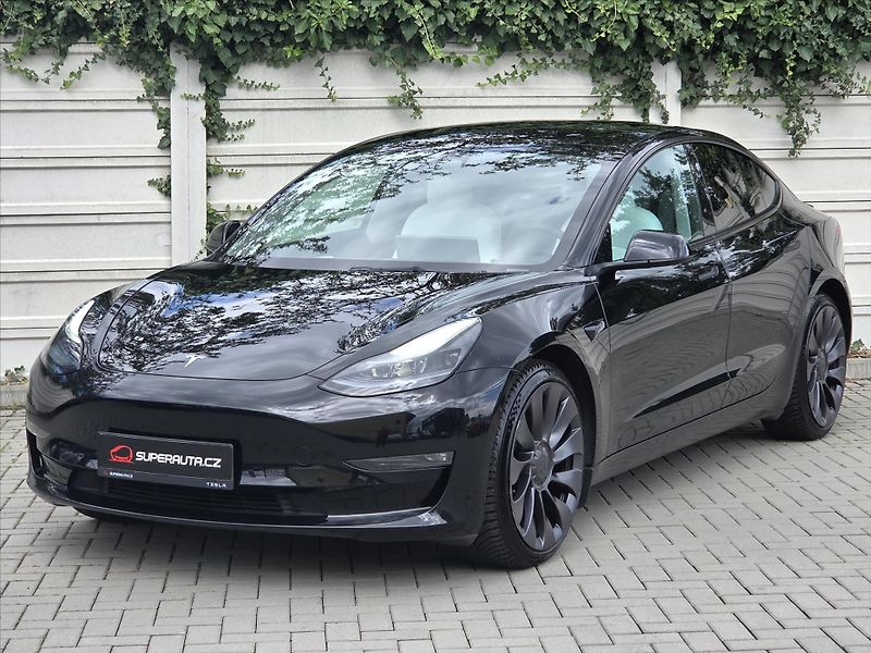Tesla Model 3 Performance 393kW ČR 1.maj  Pe - fotka 3 z 19