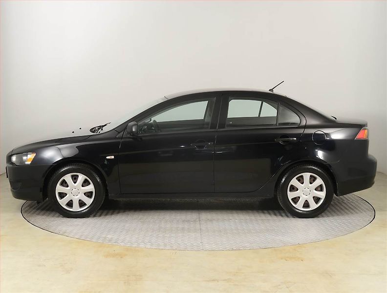 Mitsubishi Lancer (2014) 1.6 MIVEC, ČR,1.maj - fotka 3 z 14