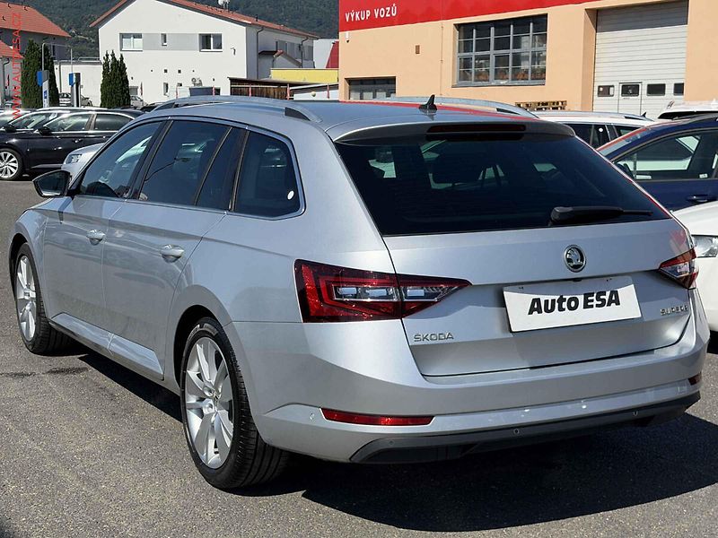 Škoda Superb (2016) 1.4 TSI, DSG, STK3/28 - fotka 6 z 19
