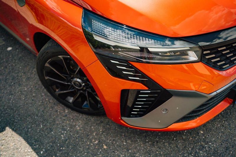 Renault Clio (2025) E-Tech Hybrid, Esprit Alpine - fotka 9 z 32