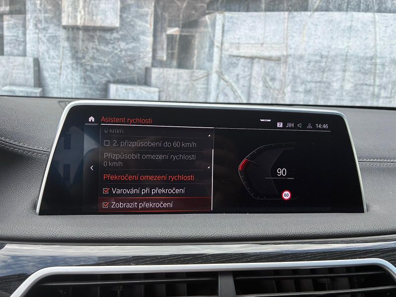 BMW Řada 7 (2020) 740i, 239KW, LONG, SOFT - fotka 41 z 44