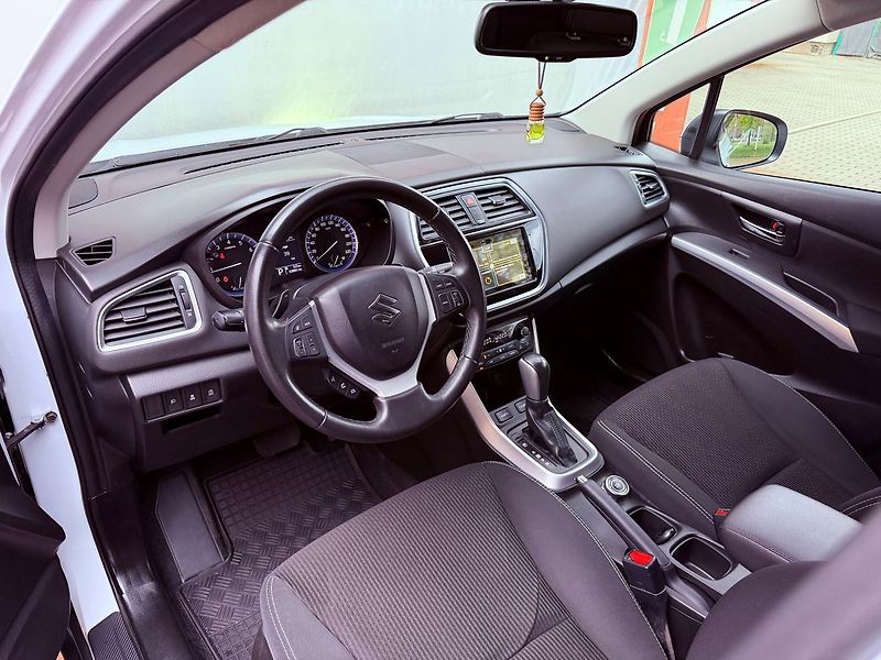 Suzuki SX4 S-Cross 1.4 BoosterJet AllGrip Aut. - fotka 15 z 28