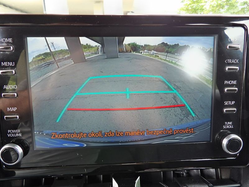 Toyota Corolla 1.8Hybrid Business Navi Kamera - fotka 9 z 28