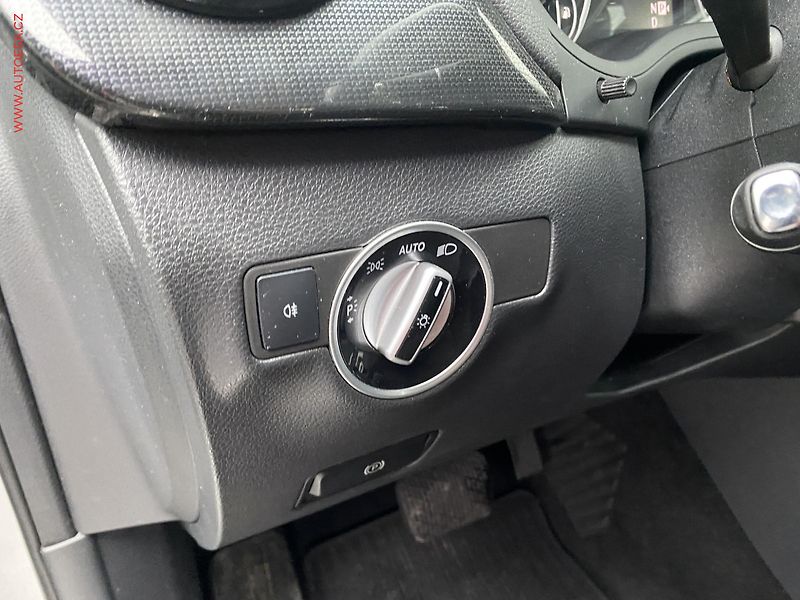 Mercedes-Benz Třídy B (2012) 1.6i B200, AT, bixen, navi, - fotka 15 z 18