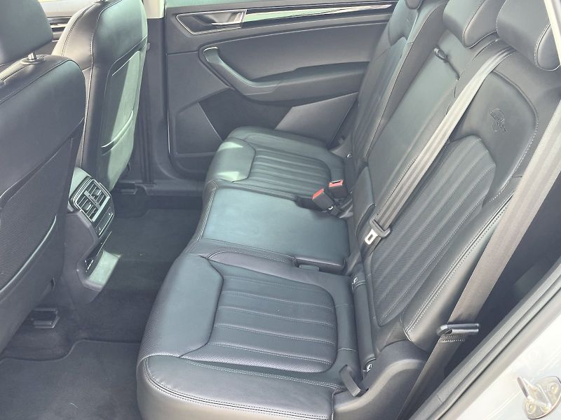 Škoda Kodiaq (2019) 2,0TSI 140KW 4x4 DSG L&K*REZER - fotka 12 z 23