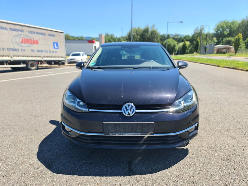 Volkswagen Golf (2018) VII 1.4 TSi COMFORTLINE 92-KW  - fotka 2 z 26