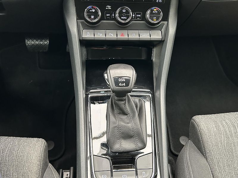 Škoda Karoq 2.0 TDI 4x4 Style - fotka 26 z 32