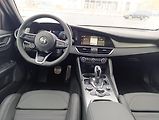 Alfa Romeo Giulia Veloce 2,0 Turbo 280k AWD - náhled 11