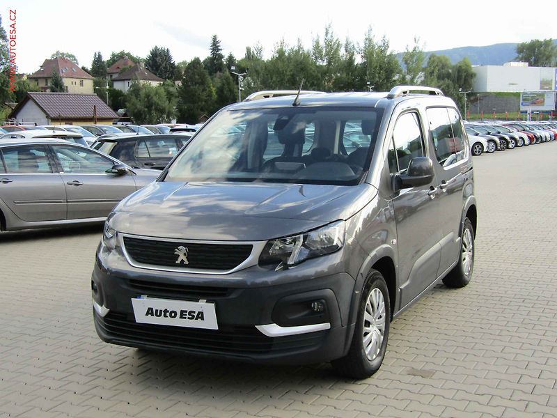 Peugeot Rifter (2020) 1.2T, 2.maj,ČR, Výhř.sed - fotka 3 z 18
