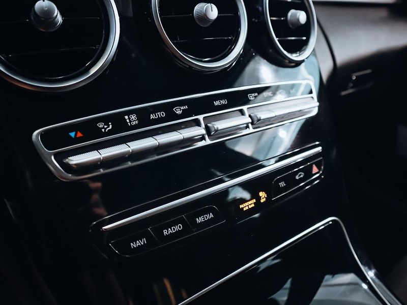 Mercedes-Benz Třídy C C 220d 4MATIC kombi - fotka 17 z 28
