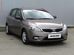 Kia Ceed (2011) 1.4 CVVT, AC, park.asist - fotografie inzerátu