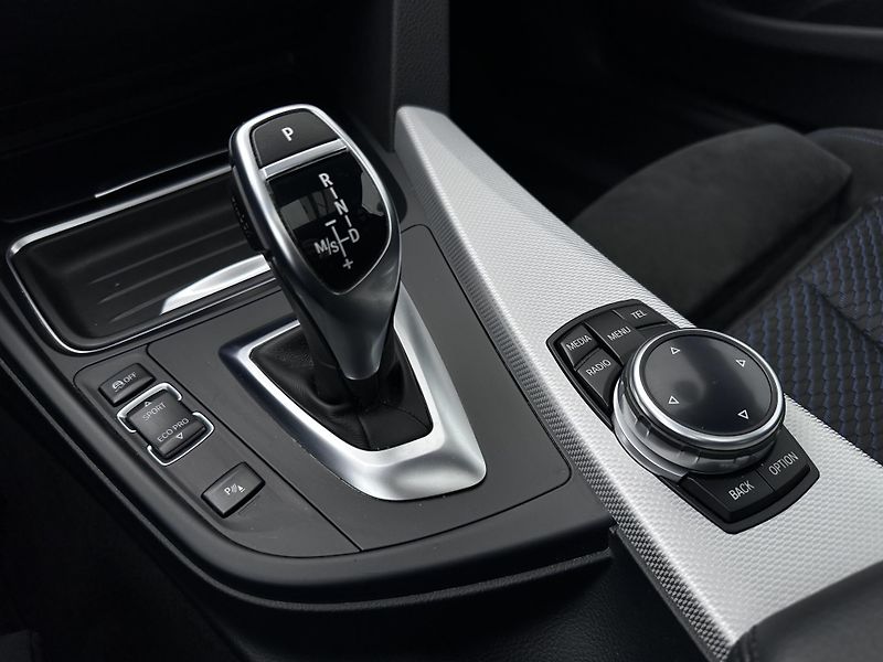 BMW Řada 4 435i xDrive M-Sport - fotka 19 z 24