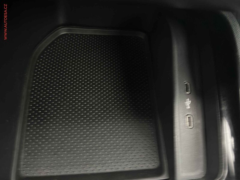 Škoda Kamiq (2020) 1.5 TSi, Style, LED - fotka 20 z 20
