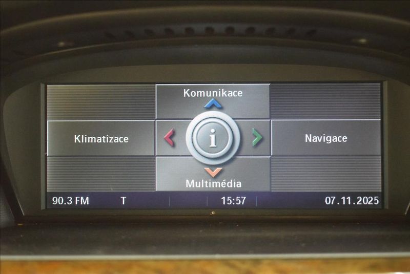 BMW Řada 5 3,0 530XD, xen,navi,servis, - fotka 17 z 28
