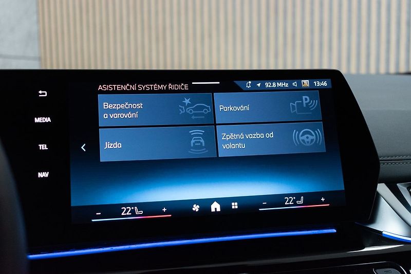 BMW Řada 2 218d ///MSPORT*ZÁRUKA*DPH*ČR 1 - fotka 38 z 49