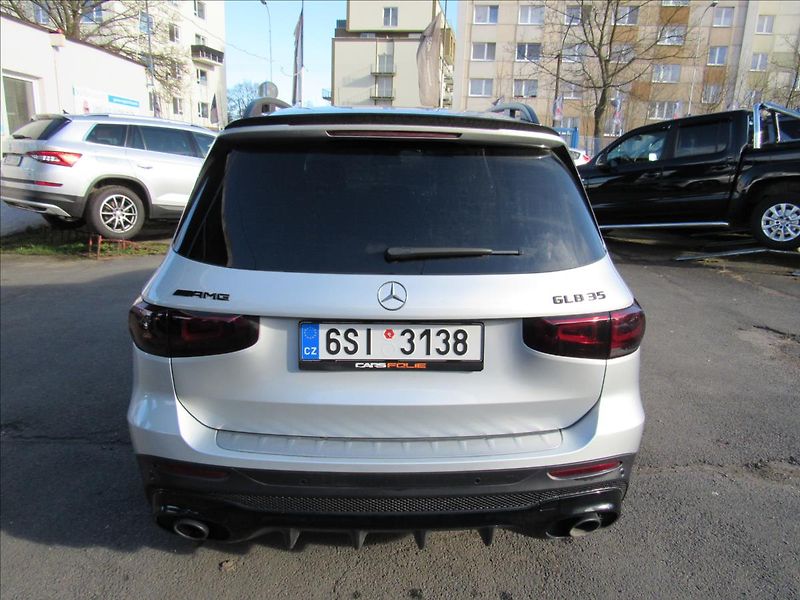 Mercedes-Benz GLB 2,0 AMG 35 225kW - fotka 5 z 35
