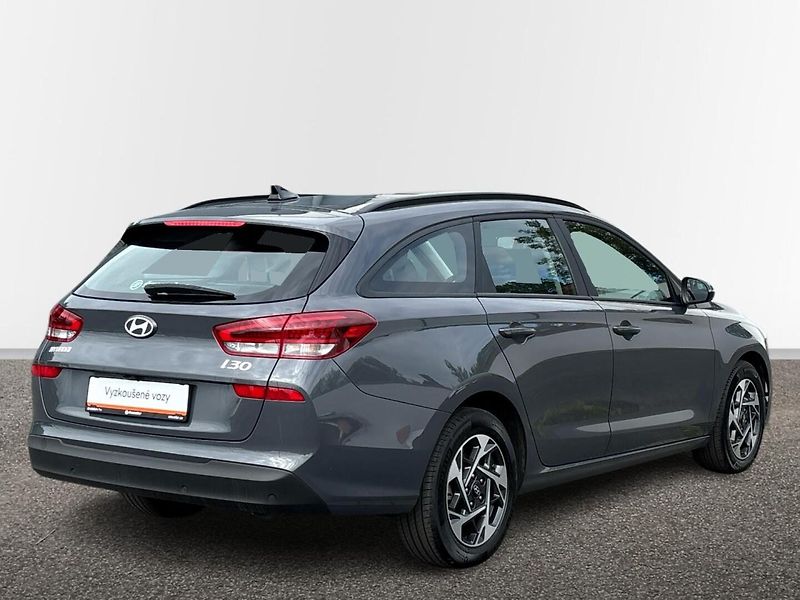 Hyundai i30 Smart DCT - fotka 2 z 25