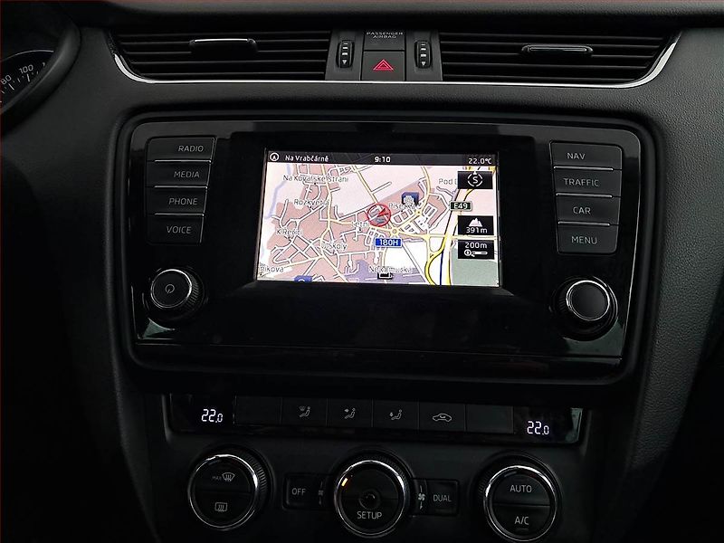 Škoda Octavia (2014) Ambition 1.6 TDI, Serv.kniha - fotka 13 z 19