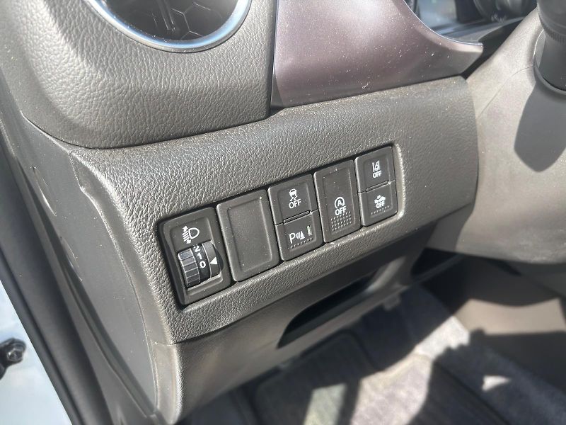 Suzuki Vitara 1,4 BoosterJet Premium Hybrid - fotka 13 z 29