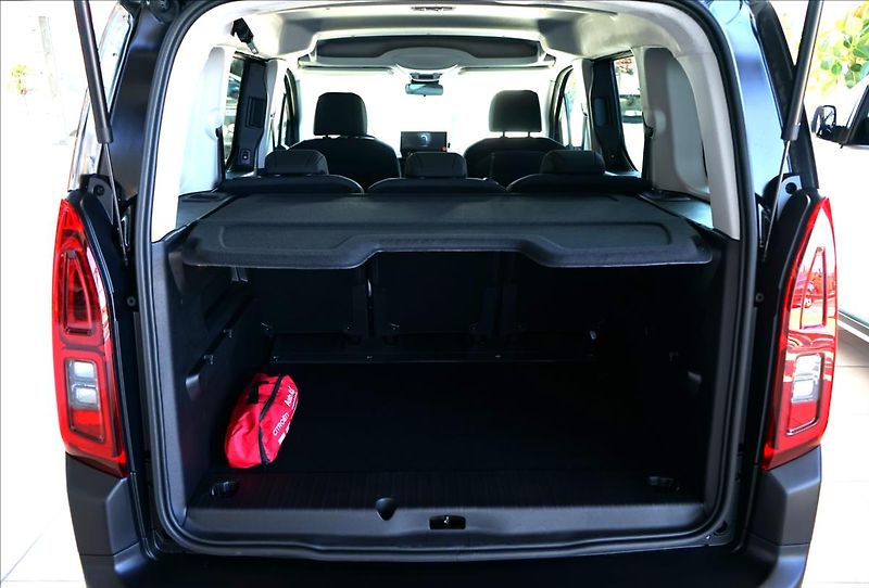 Citroën Berlingo (2026) 1,5 Diesel 100k Manual PLUS - fotka 10 z 18
