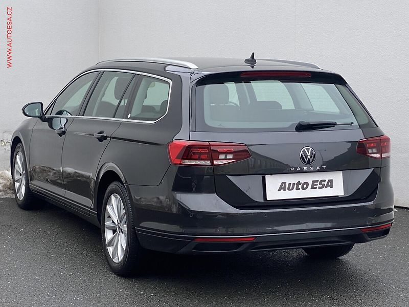 Volkswagen Passat (2022) 2.0 TDi, DSG, LED, navi - fotka 6 z 19