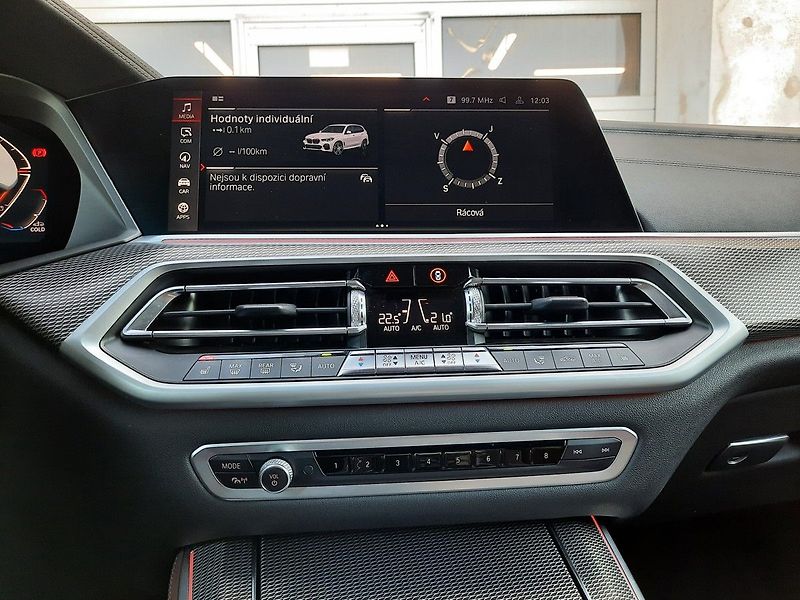 BMW X5 xDrive30D 286k - fotka 19 z 27