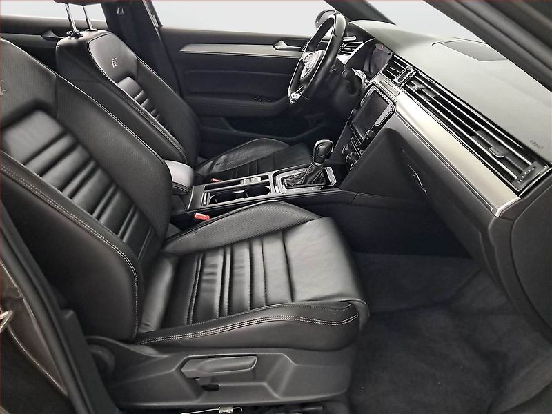 Volkswagen Passat (2015) R-Line 1.8 TSI, Automat - fotka 9 z 17