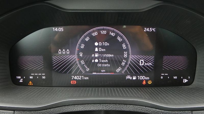 Škoda Karoq 1,0 TSI Ambition - fotka 13 z 22