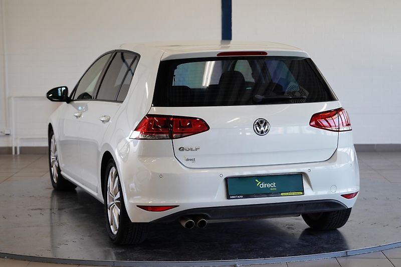 Volkswagen Golf - fotka 7 z 33
