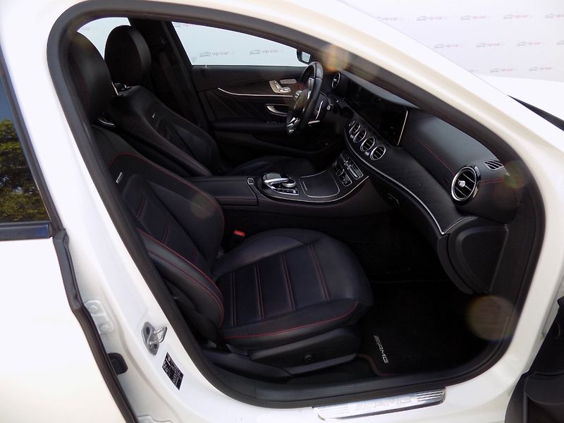 Mercedes-Benz Třídy E (2019) 53AMG/4-Matic/1.Maj.ČR/Led/ - fotka 17 z 48