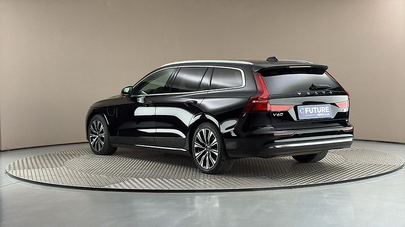 Volvo V60 2.0 T6 AUT AWD Recharge Plus B - fotka 2 z 27