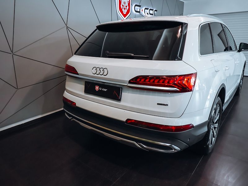 Audi Q7 3.0TDI Quattro 210kW - fotka 6 z 31