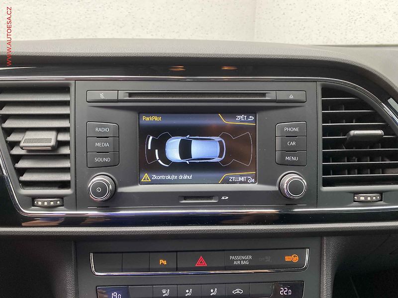 Seat Leon (2015) 1.2 TSi, ČR, Style, LED - fotka 16 z 16