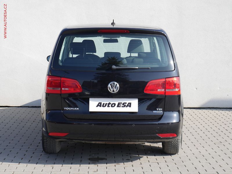 Volkswagen Touran (2010) 1.2 TSi, Trendline, výhřev - fotka 5 z 16