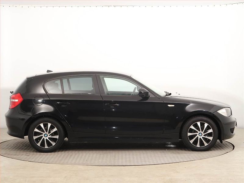 BMW Řada 1 (2010) 116i, po STK, jezdí výborně - fotka 6 z 14