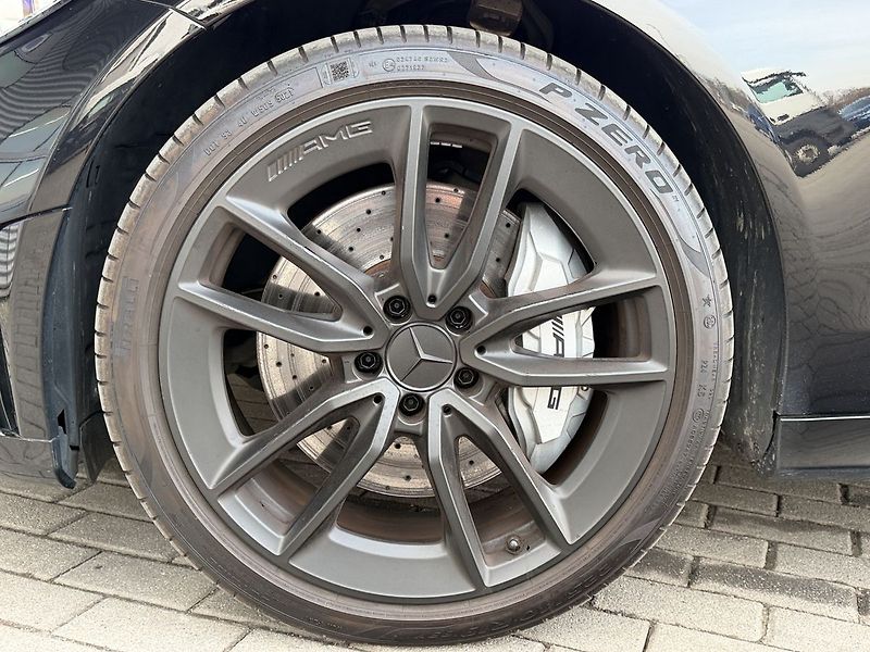 Mercedes-Benz Třídy C C 43 AMG - fotka 26 z 32