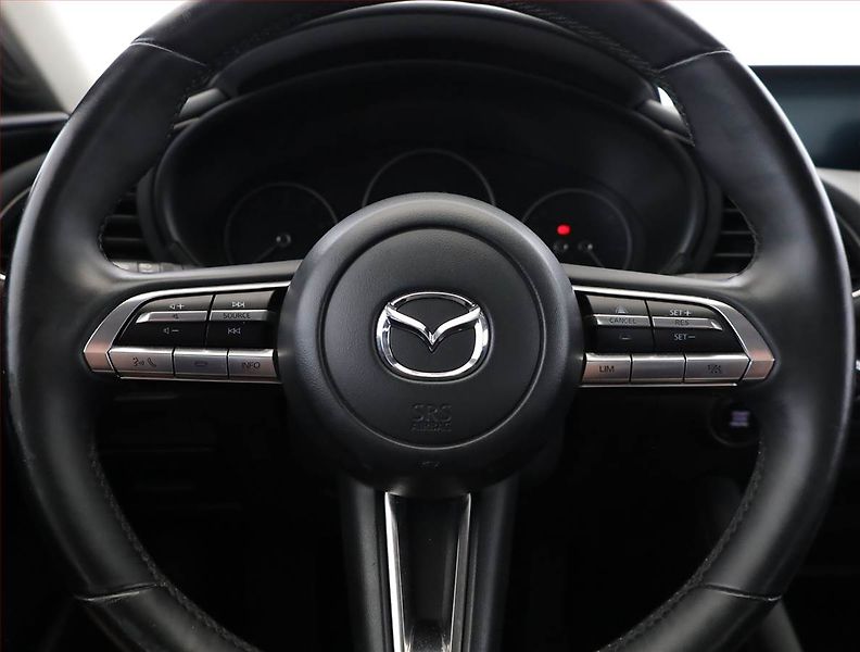 Mazda 3 (2019) 2.0 Skyactiv-G, ČR,1.maj - fotka 8 z 19
